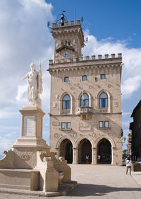San Marino Wahrzeichen - eSIM Datenplan erhältlich.